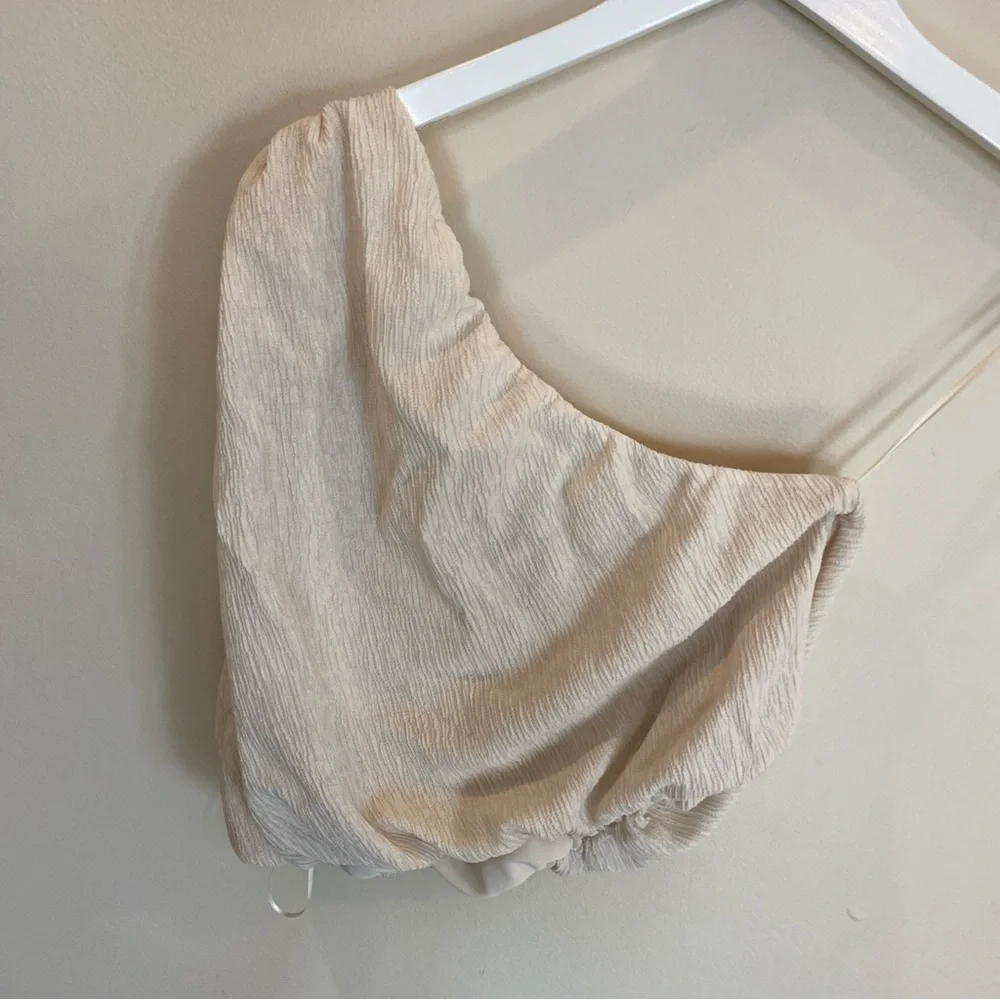 Abercrombie & Fitch Asymmetrical Crop Top One Shoulder Cream Color Small - Picture 6 of 6
